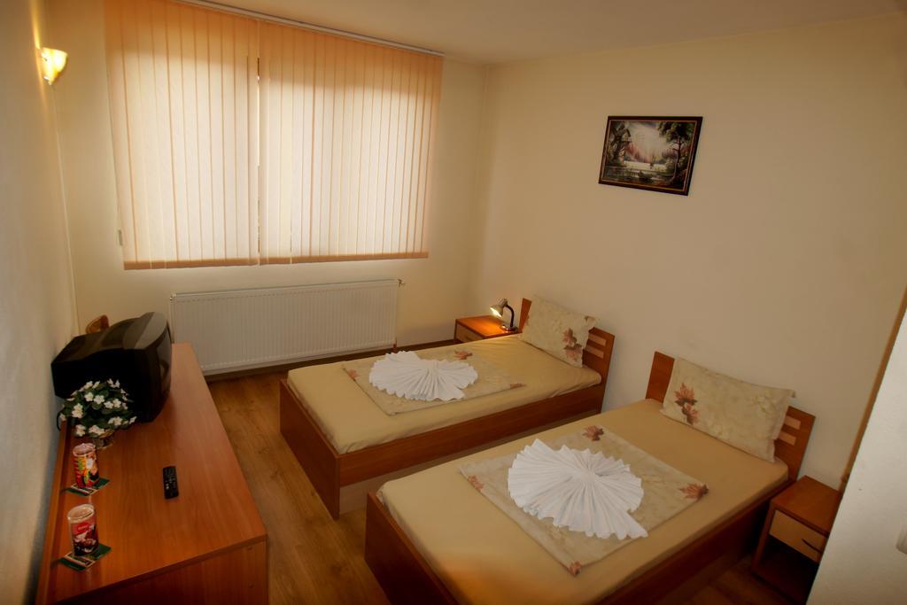 Family Hotel St. Constantine And Helena Ivajlovgrad Pokoj fotografie